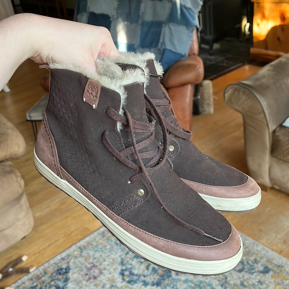 helly hansen brown furry shoes